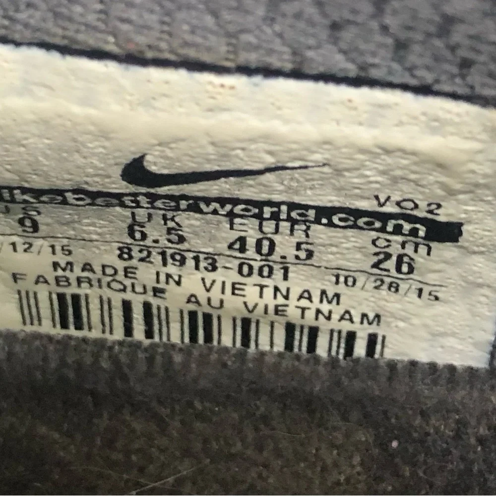 Nike Womens Metcon 2 Gray Running Shoes Sneakers Size 9